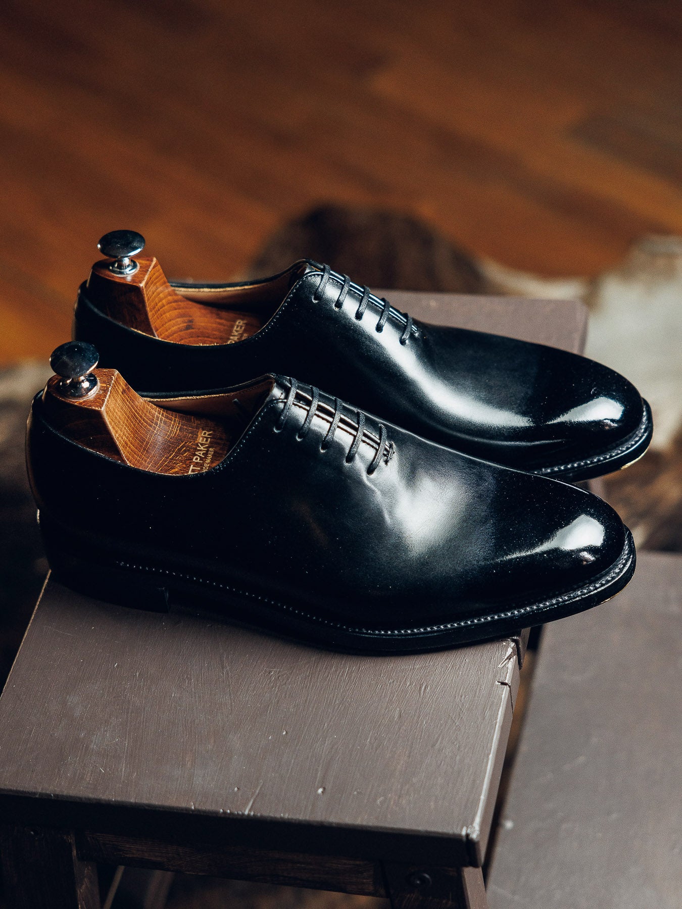 CLASSIC BLACK OXFORDS | PATINA FINISH