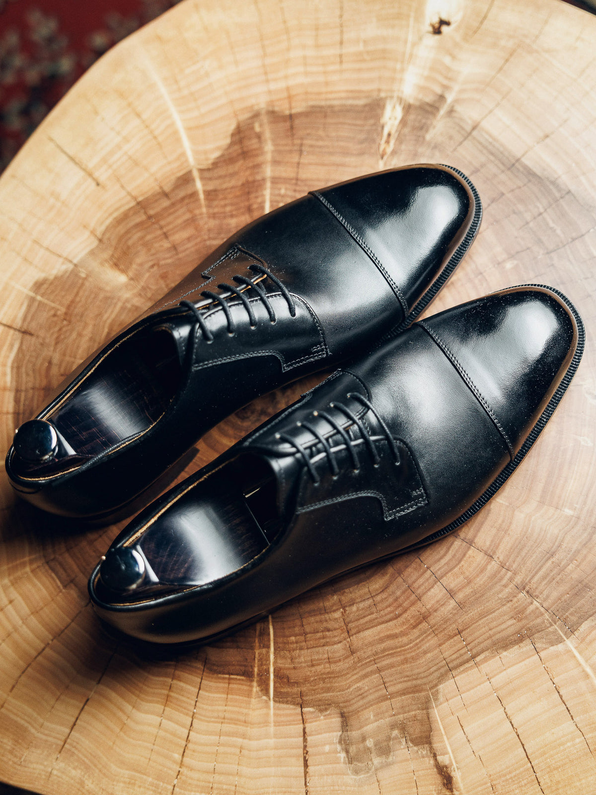 ED116 | BLACK CAP TOE DERBY