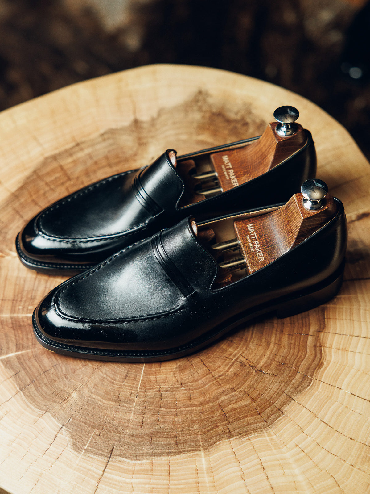 ED144 | CLASSIC BLACK LOAFERS