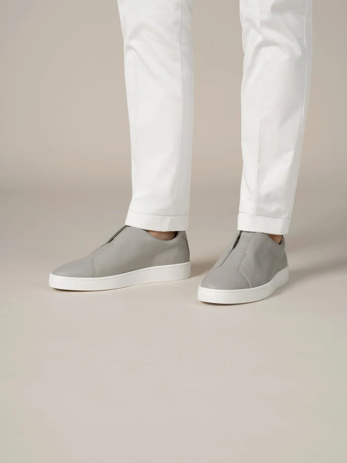 LIGHT GREY LEATHER SNEAKER