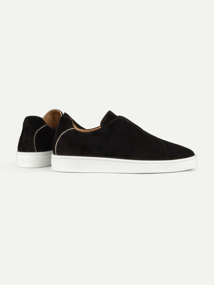 DEEP BLACK SUEDE SNEAKER