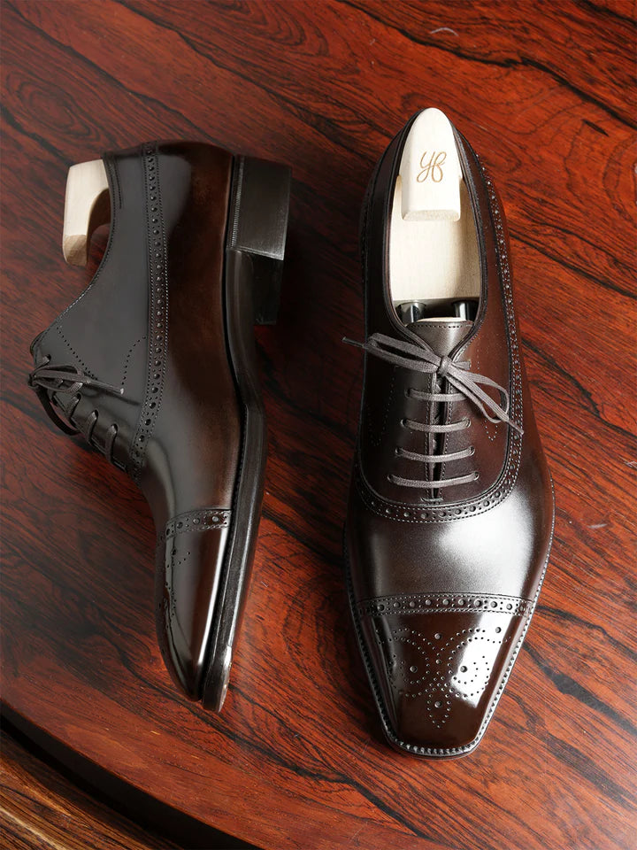 REED | BROWN BROGUE LACEUPS WITH TOE SHINE