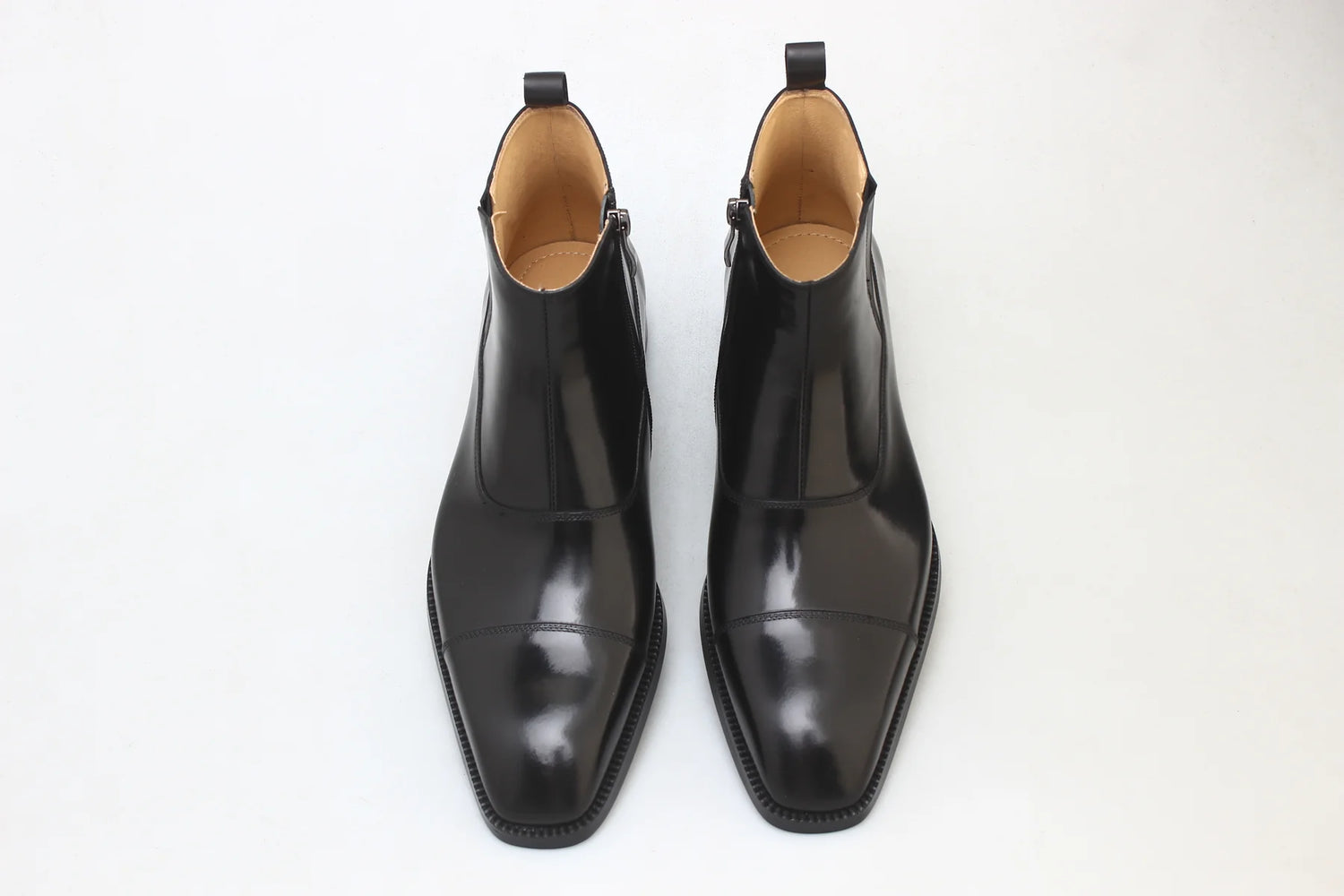 HANDMADE BLACK LEATHER BOOTS WITH ZIP