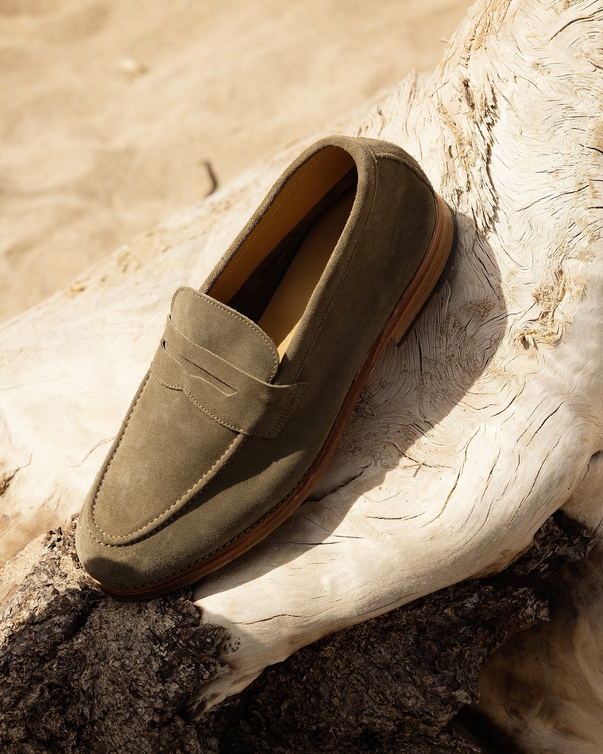 CROWN | GREEN SUEDE LOAFER