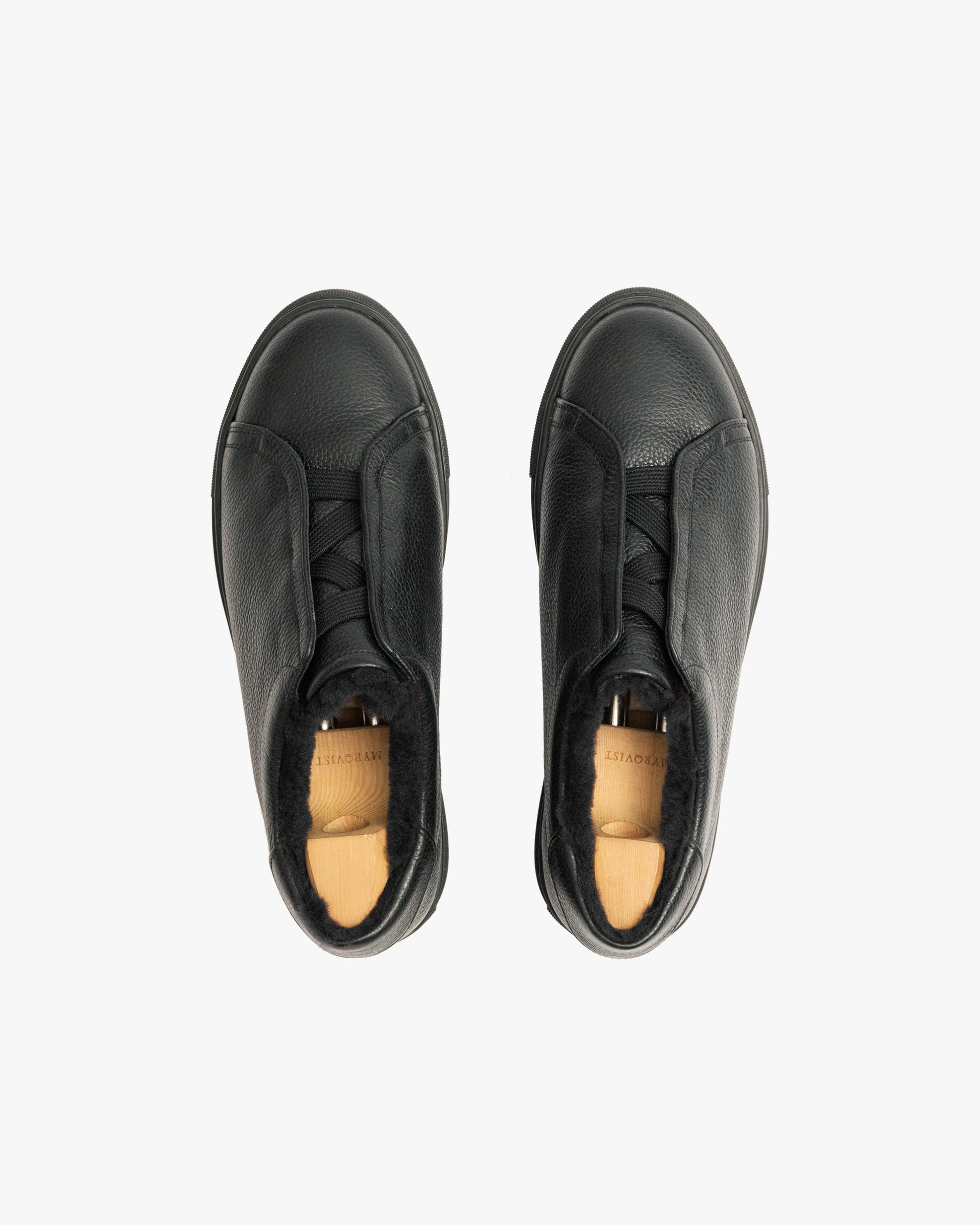 LEO | BLACK LACELESS LEATHER SNEAKERS
