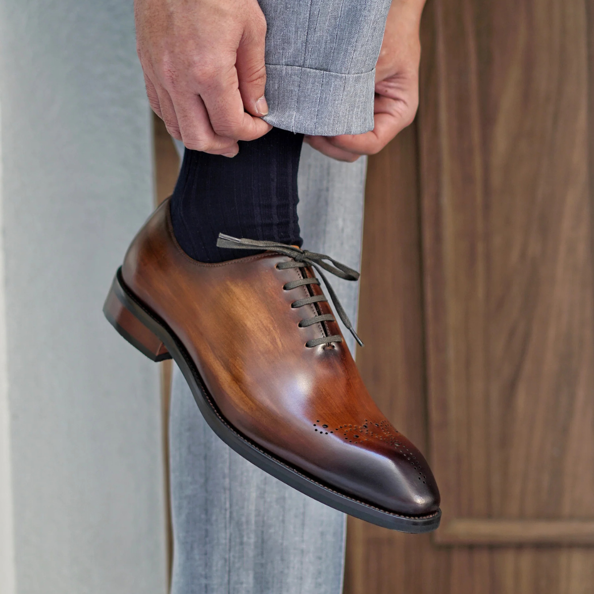 BROWN SQUARE TOE WHOLECUT OXFORD