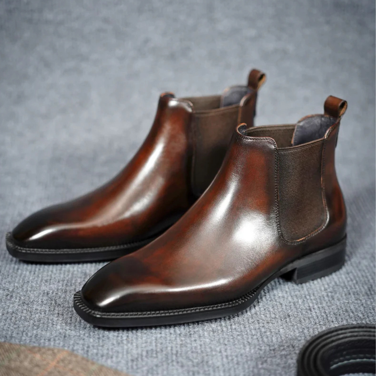 CLASSIC BROWN CHELSEA BOOTS