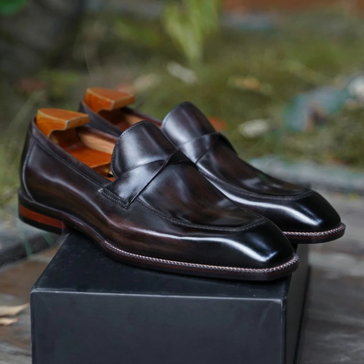 BROWN SQUARE TOE LOAFERS