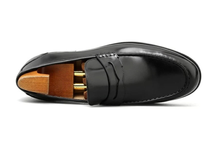 BLACK ROUND TOE LEATHER LOAFERS