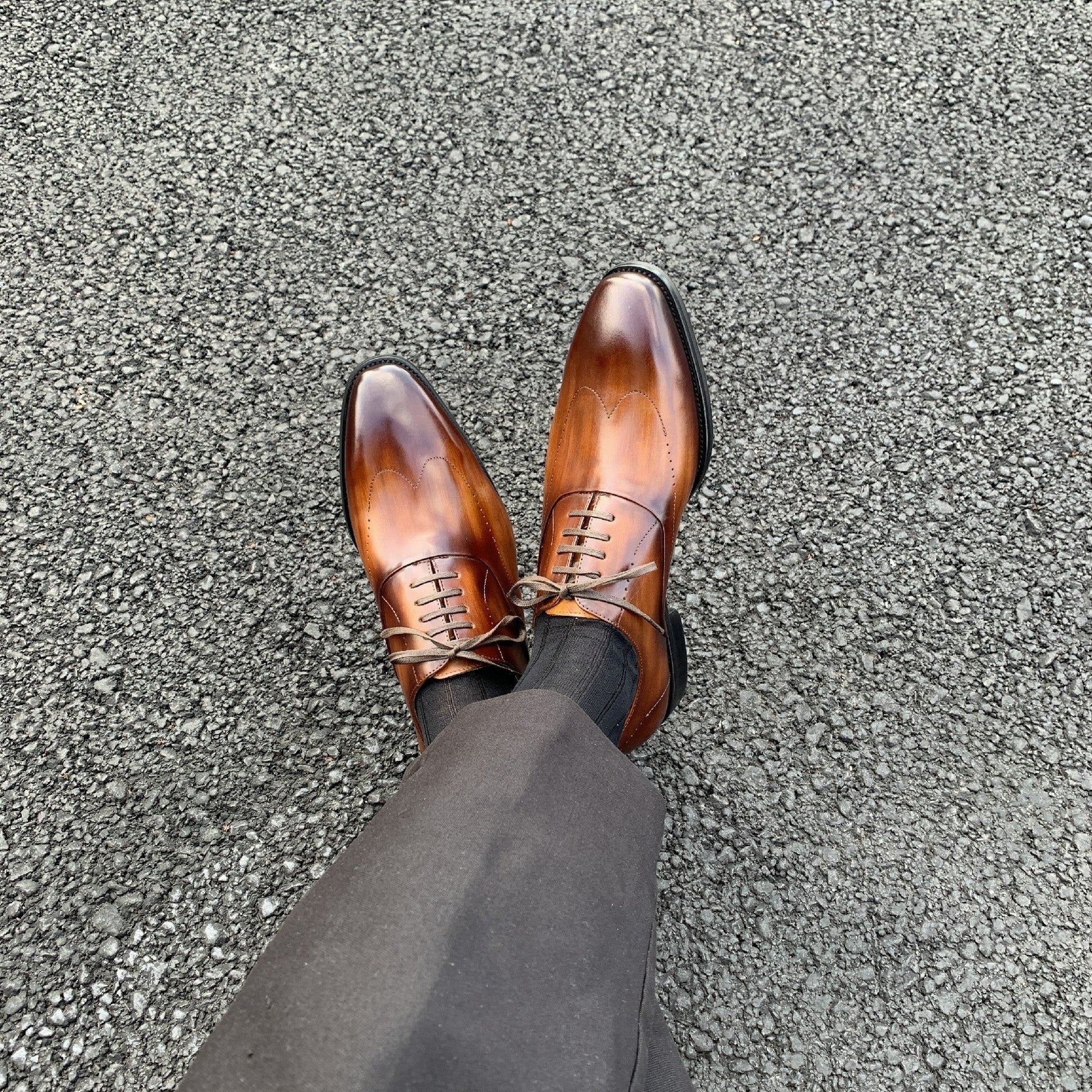 LUXURY WINGTIP OXFORD | TAN CRUST LEATHER