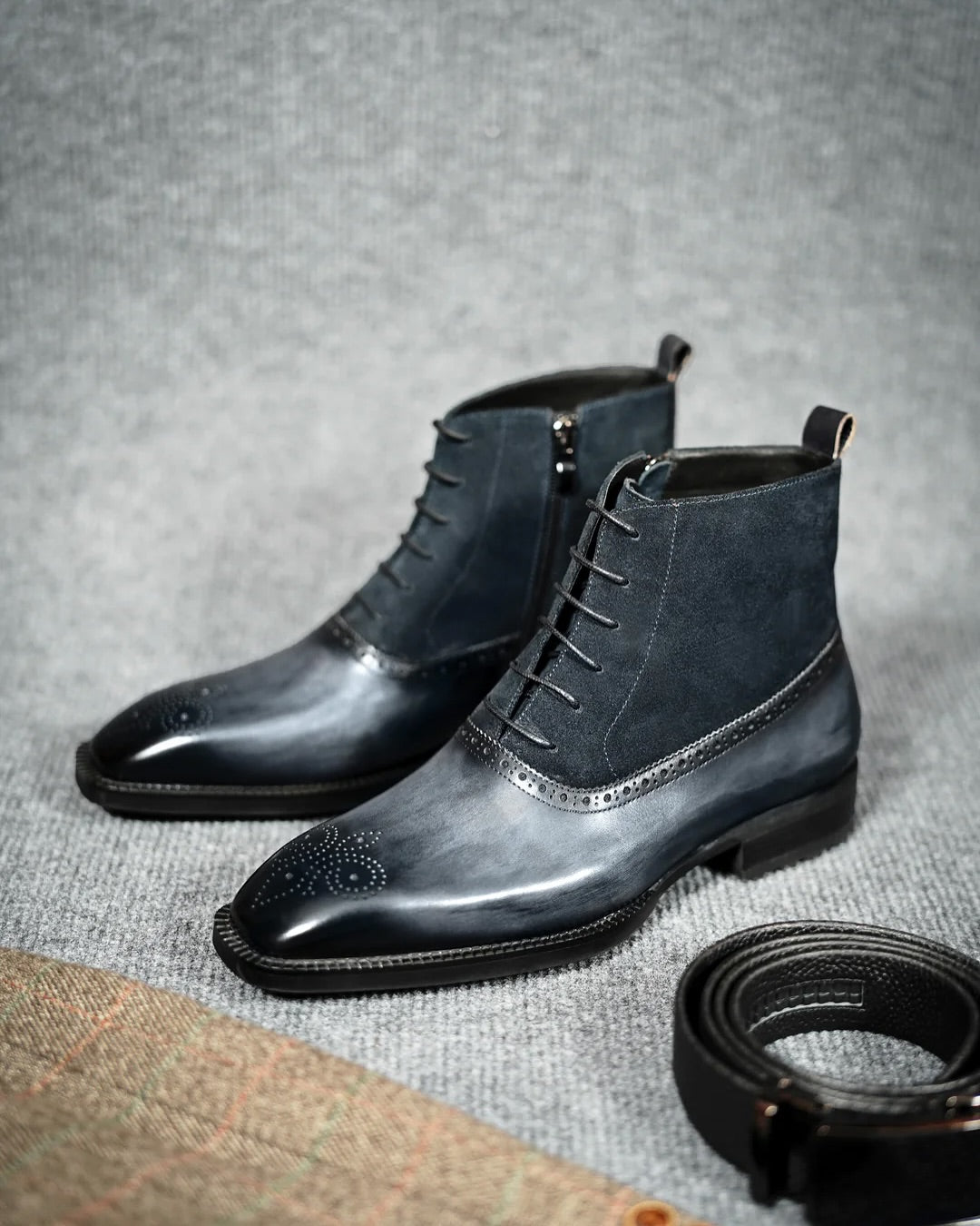 LIMITED EDITION | GREY BOOTS WITH SUEDE & ZIP DETAIL