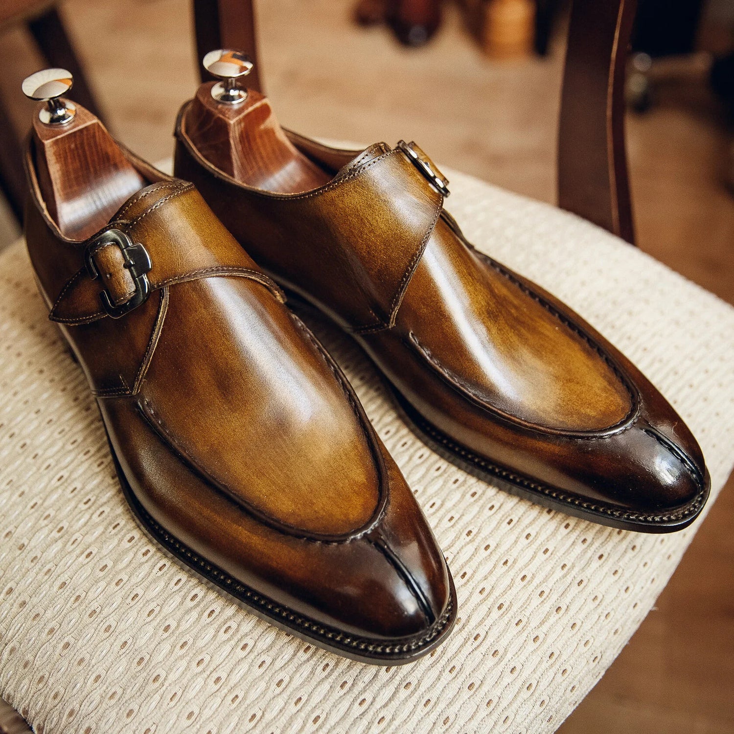 SINGLE MONKS WITH ANTIQUES | PATINA FINISH