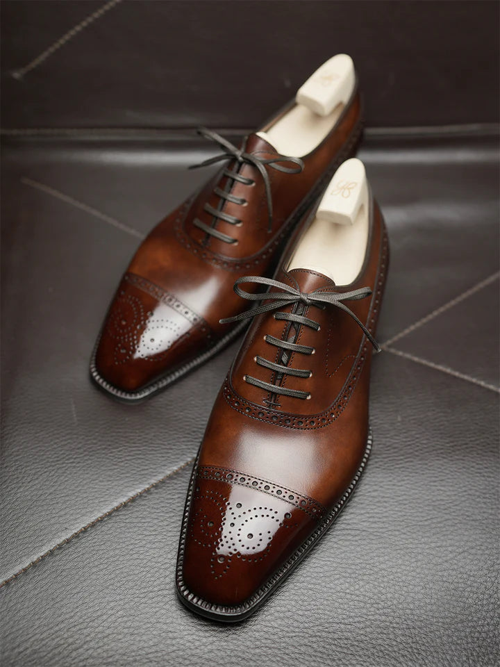 REED | TAN BROGUE LACEUPS WITH TOE SHINE