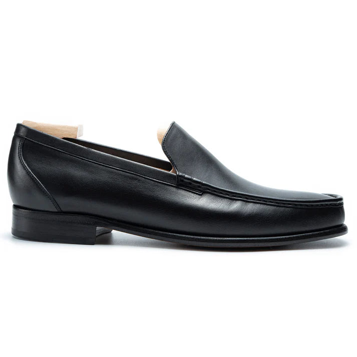BLACK LEATHER LOAFERS | MOACCASINS COLLECTION