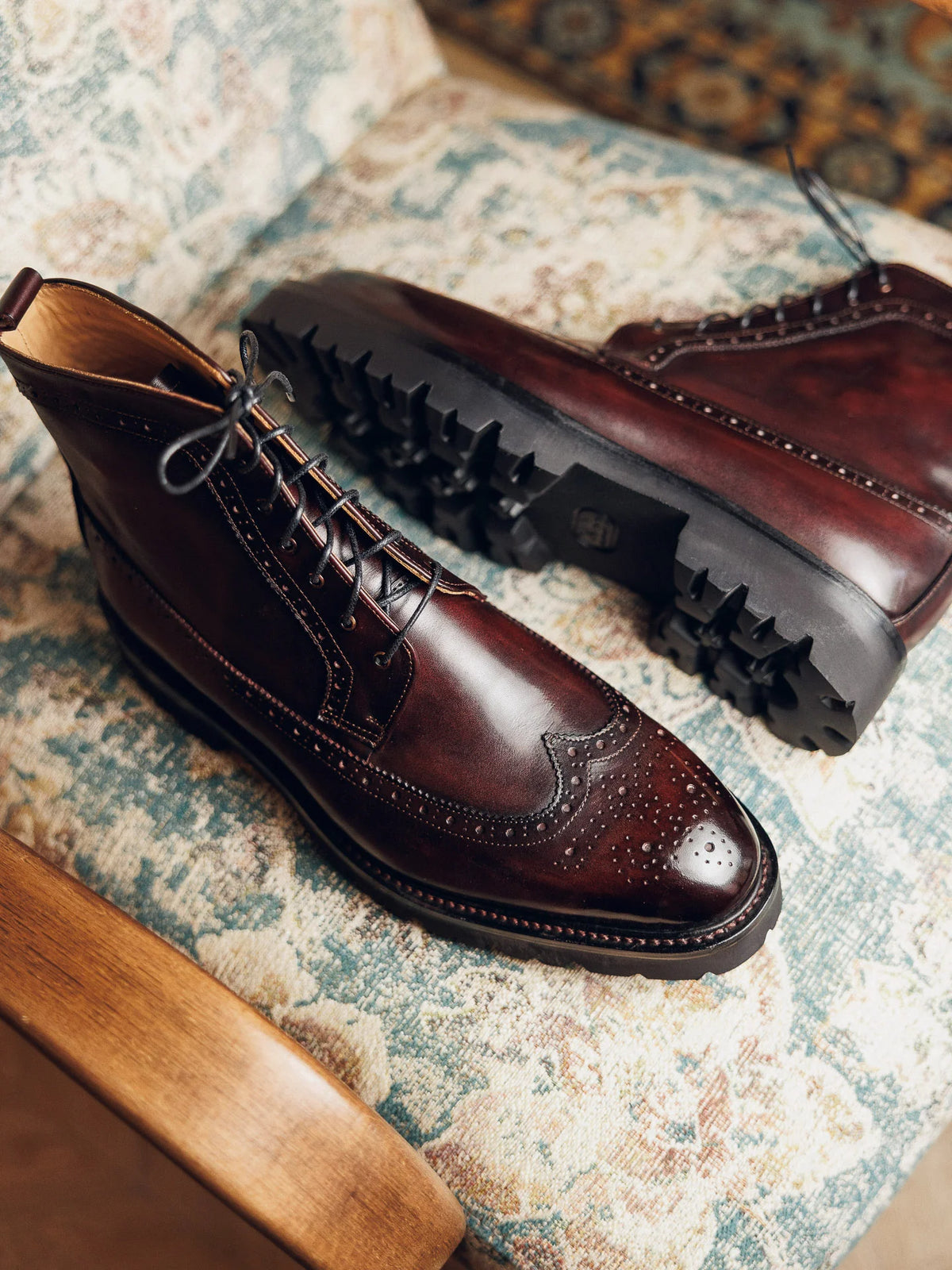 ED189 | BURGUNDY BROGUE BOOTS
