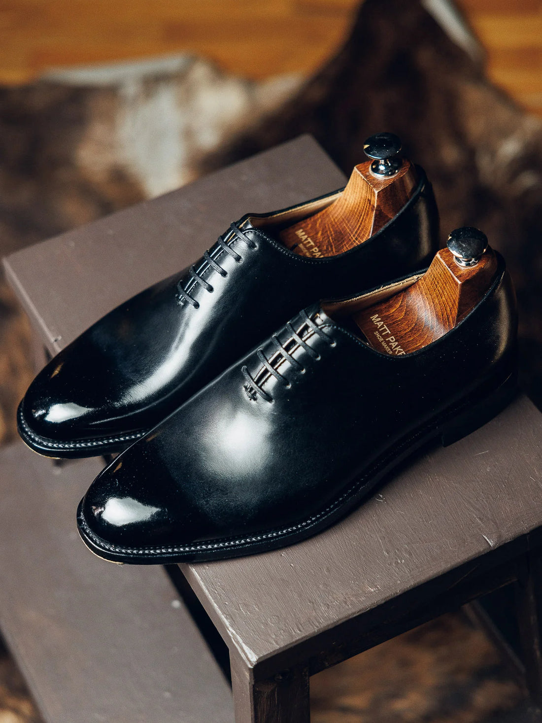 CLASSIC BLACK OXFORDS | PATINA FINISH