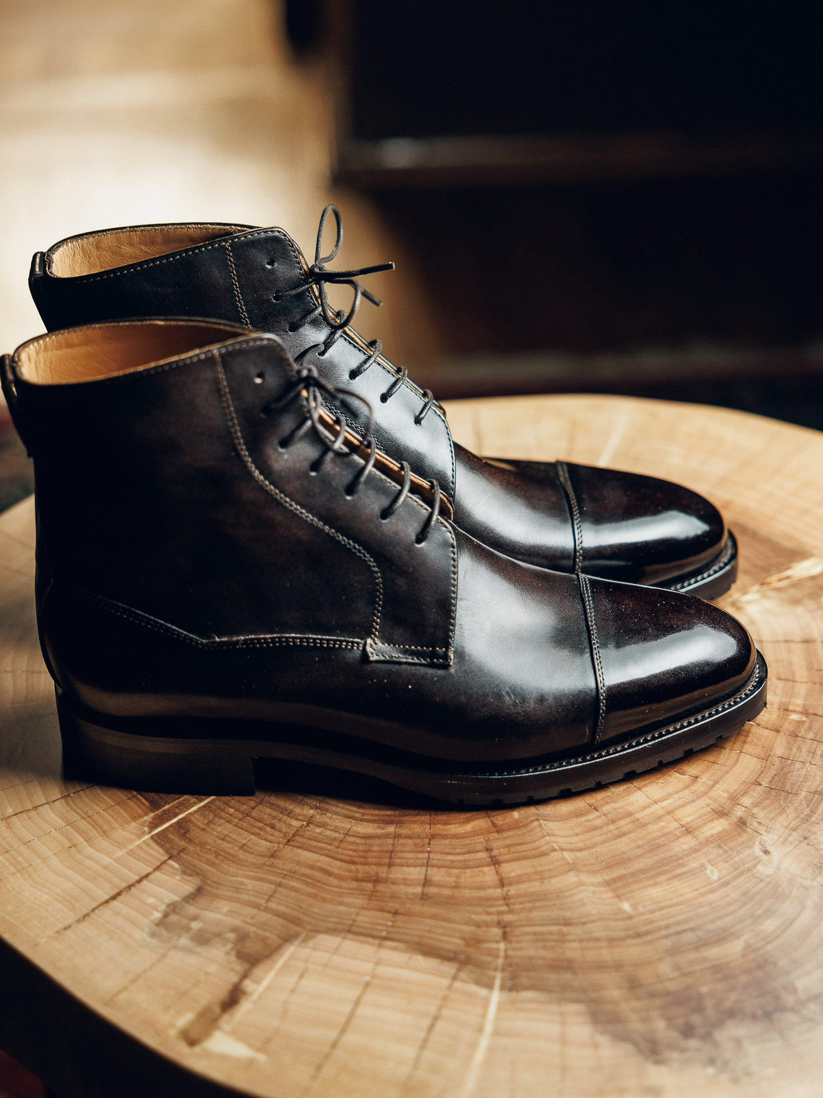ED199 | PIANO WALNUT CAPTOE BOOTS