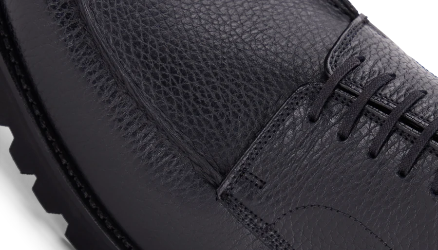 A DOUBLE-NEEDLE HAND STITCHING