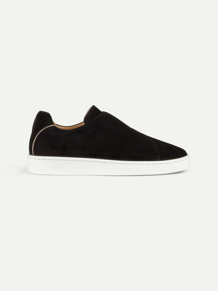 DEEP BLACK SUEDE SNEAKER