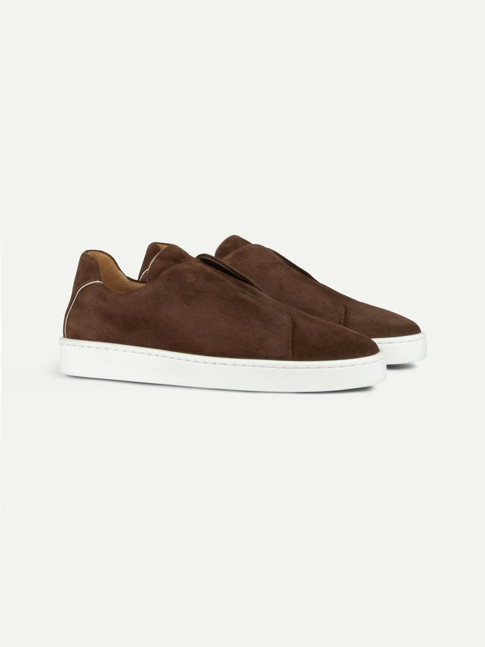 CHOCOLATE SUEDE SNEAKER