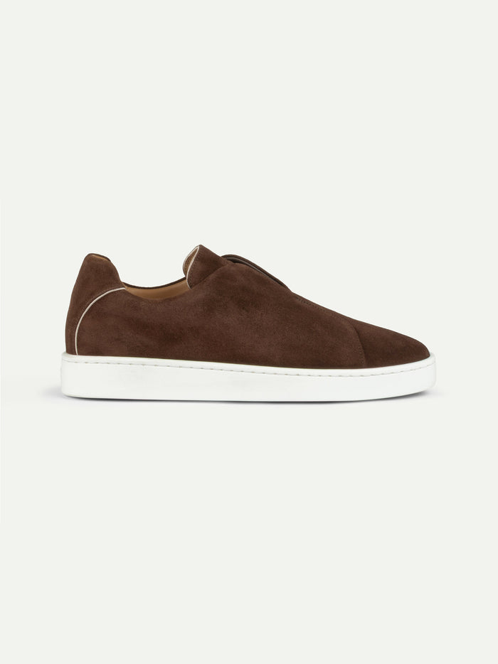 CHOCOLATE SUEDE SNEAKER