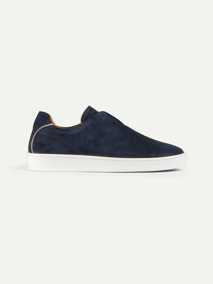NAVY SUEDE SNEAKER