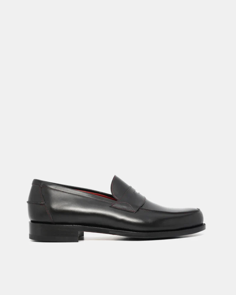 BLACK LEATHER PENNY LOAFER