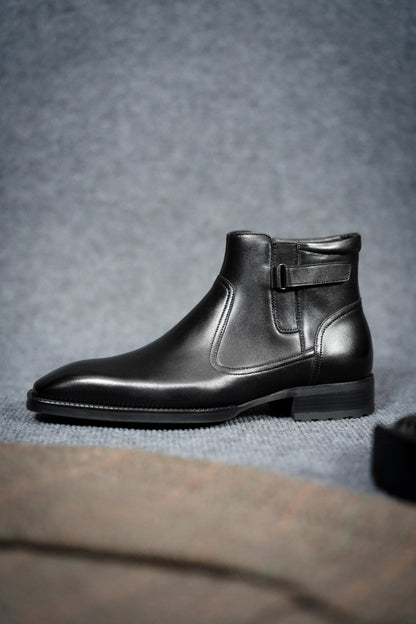 BLACK SLICE TOE ZIP BOOT