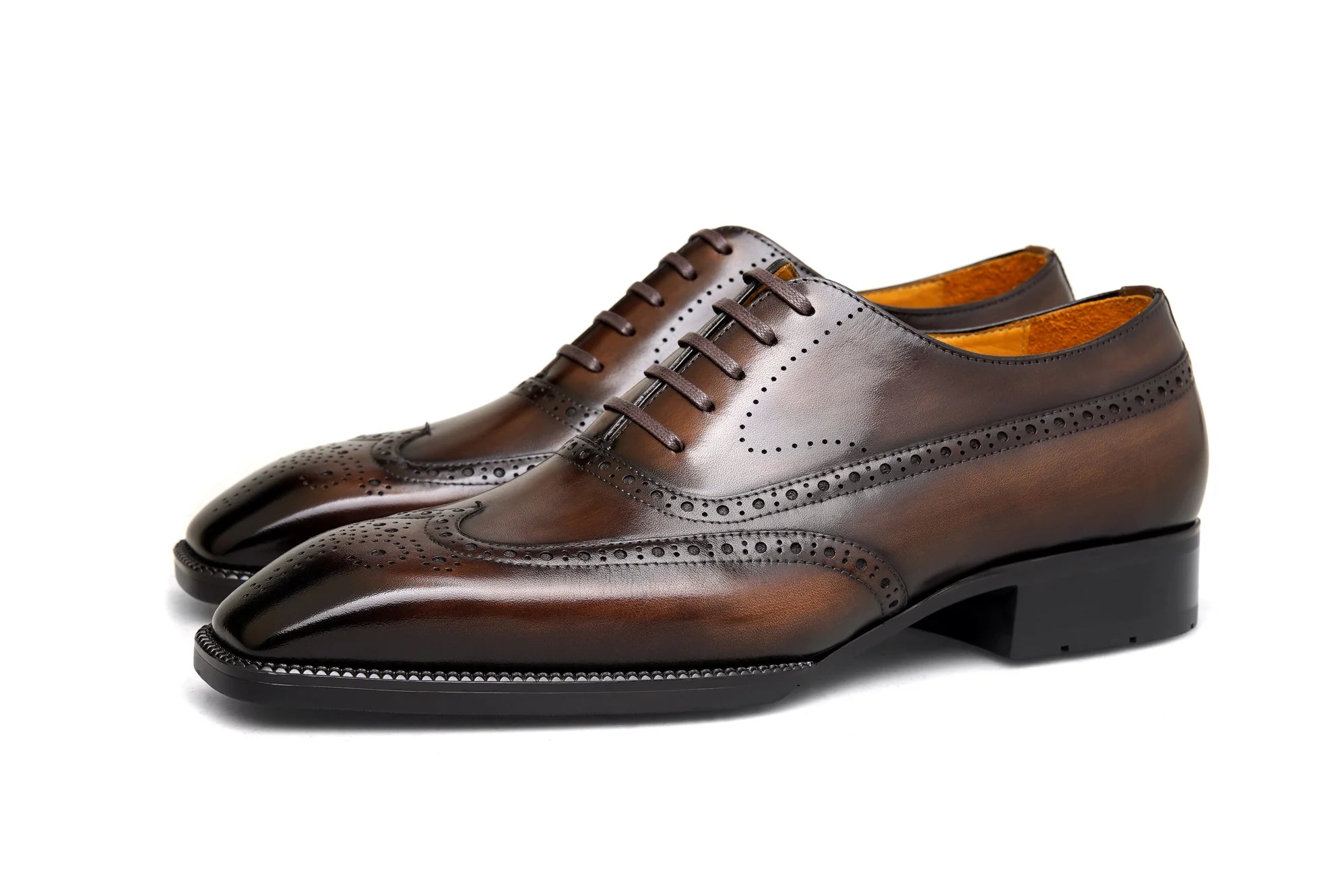 WINGTIP OXFORDS | BROWN CRUST LEATHER