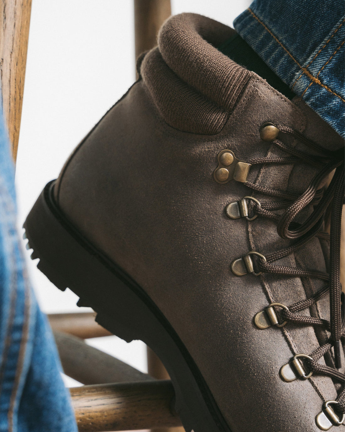 CARTER | LACES SUEDE LEATHER BOOTS