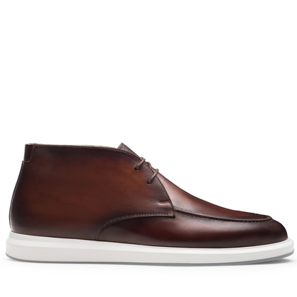 COMFORTABLE BROWN CHUKKA BOOTS