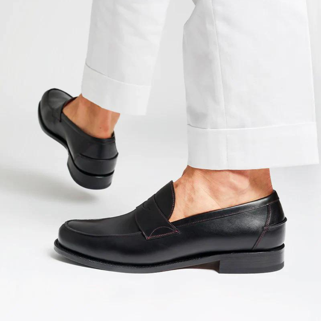 BLACK LEATHER PENNY LOAFER