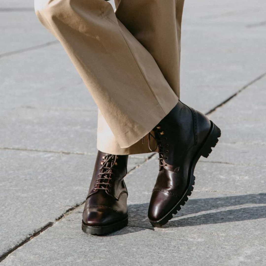 BROWN LACE UP BOOTS | CAP TOE