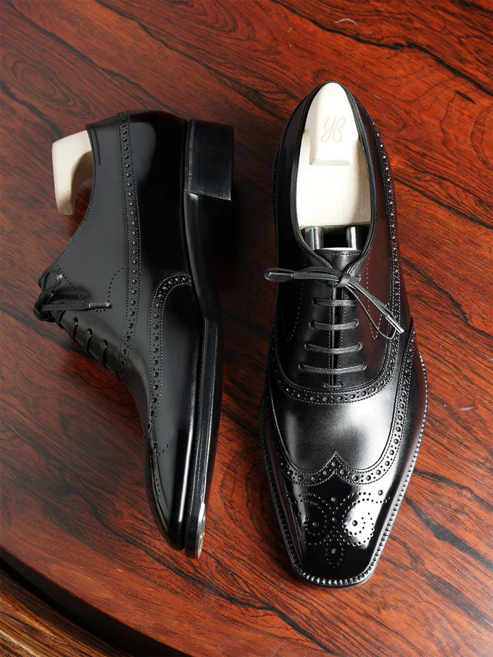 BLAKE | BLACK BROGUE LACEUPS WITH TOE SHINE