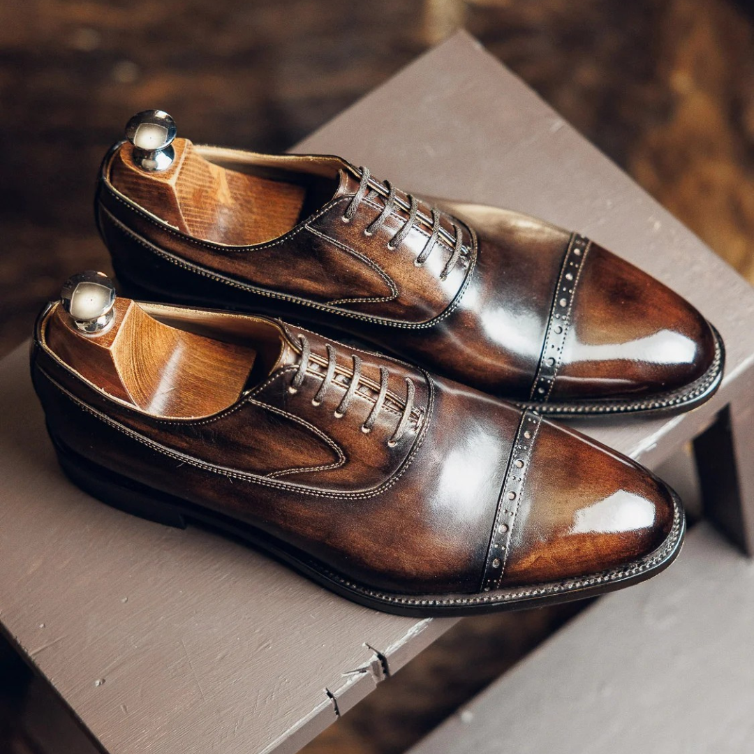 OXFORDS WITH A CUT-OFF TOE | PATINA FINISH
