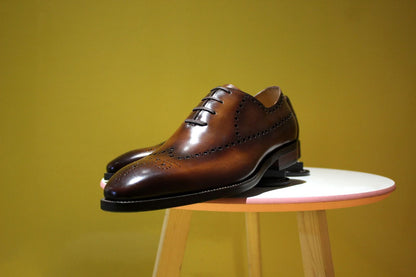 ELEGANT COGNAC BROGUE OXFORD LACEUPS