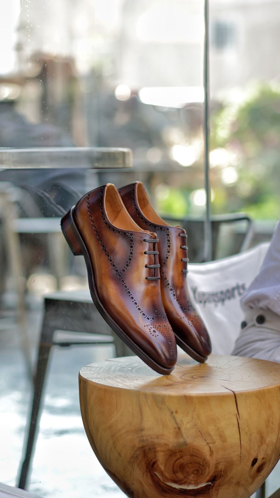 ELEGANT COGNAC BROGUE OXFORD LACEUPS