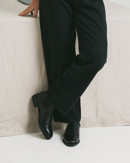 NOLAN | BLACK CALF LEATHER CHELSEA BOOTS