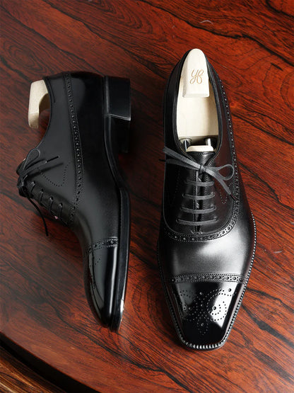 REED | BLACK BROGUE LACEUPS WITH TOE SHINE