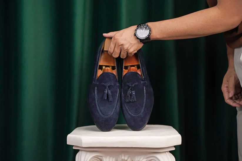 BLUE SUEDE LOAFER WITH TASSEL
