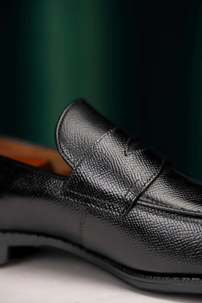 BLACK MILLED LEATHER LOAFERS