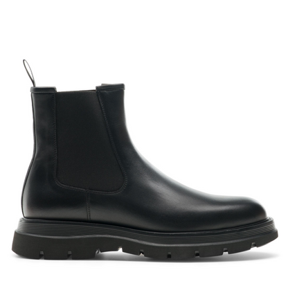 COMFORTABLE | BLACK CHUNKY CHELSEA BOOTS