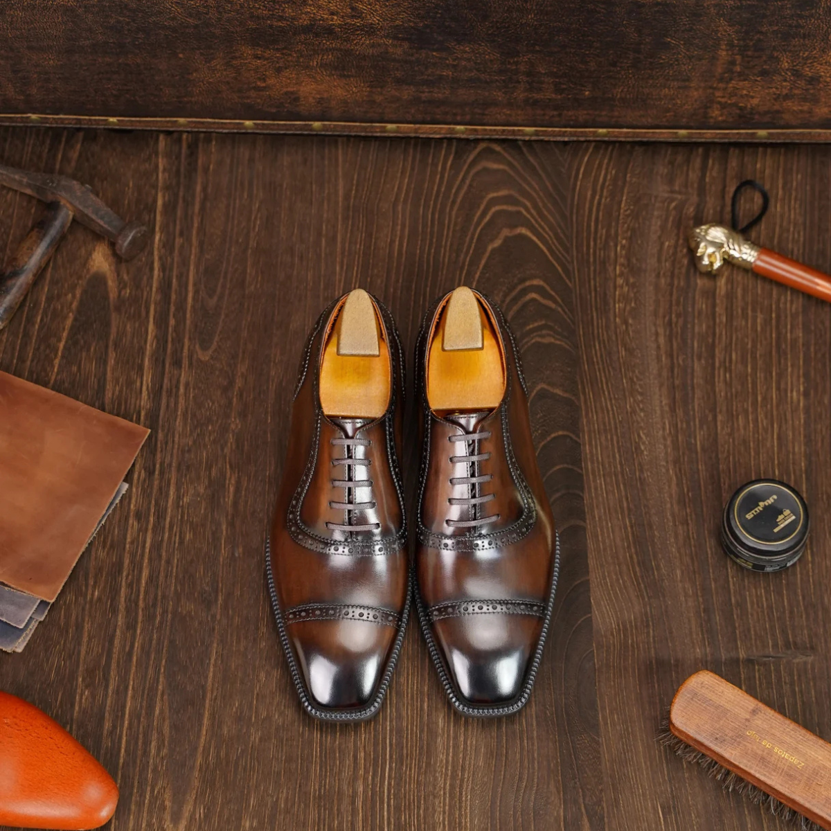 CLASSIC BROGUE OXFORD | BROWN CRUST LEATHER