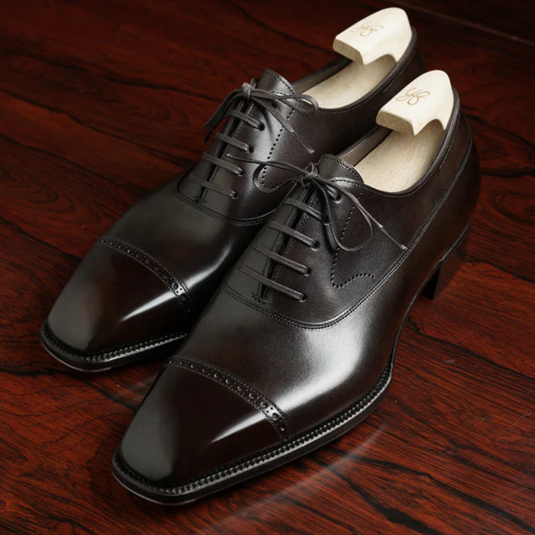 OSCAR | BROWN LACEUPS WITH TOE SHINE