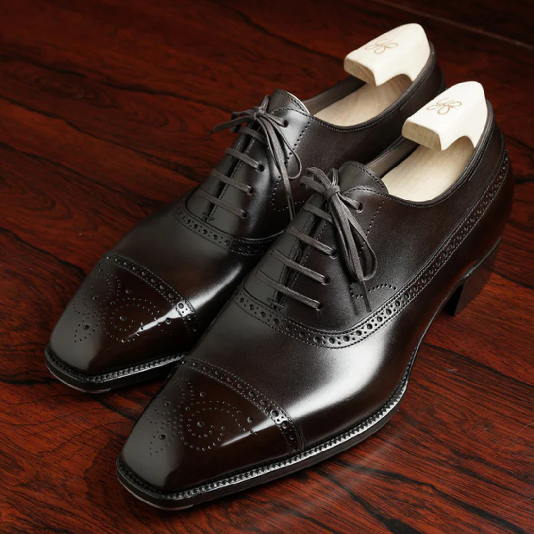 REED | BROWN BROGUE LACEUPS WITH TOE SHINE