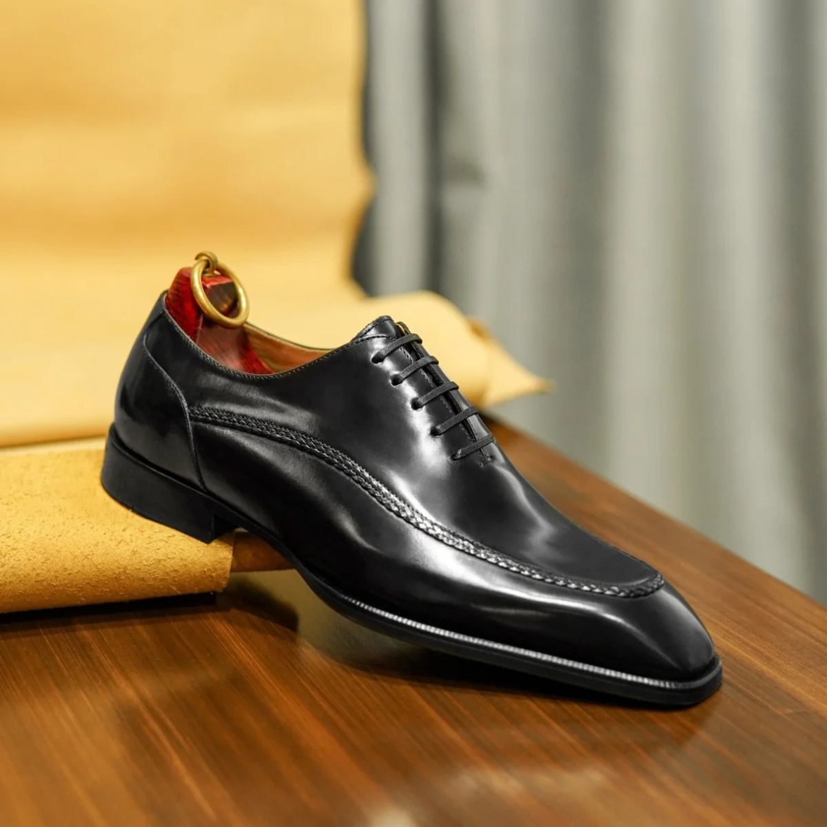 BLACK SMOOTH LEATHER OXFORD