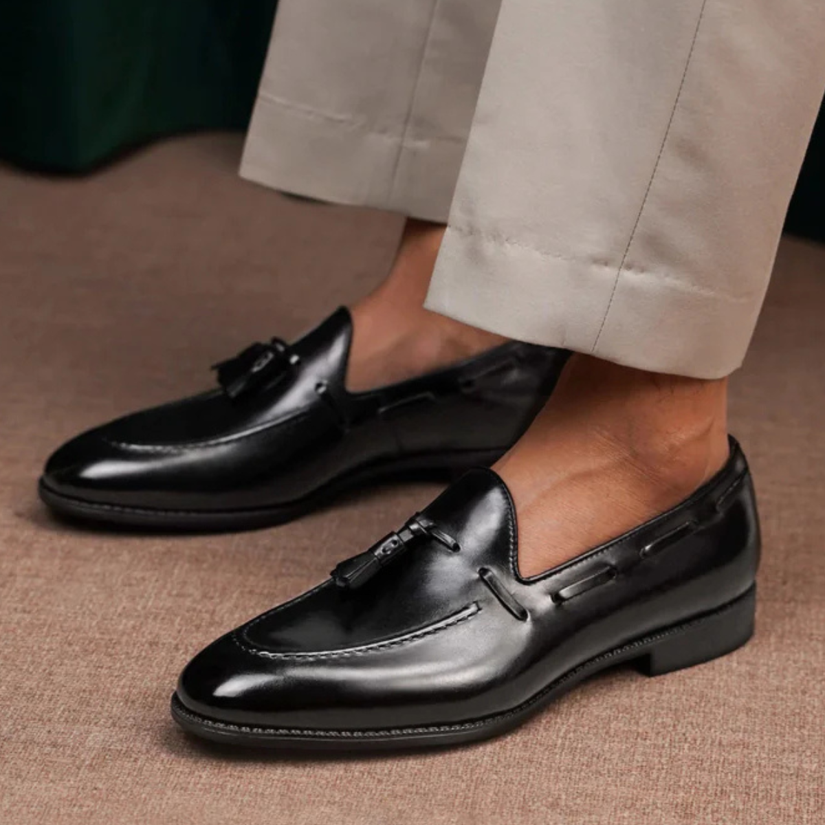BLACK TASSEL PENNY LOAFER