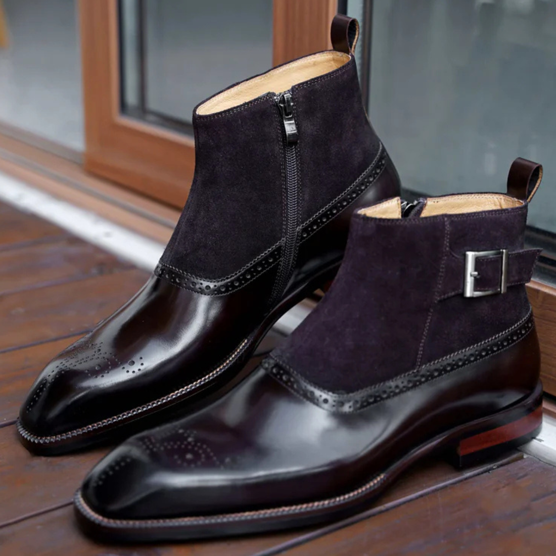 BROWN BUCKLE BOOT WITH SUEDE