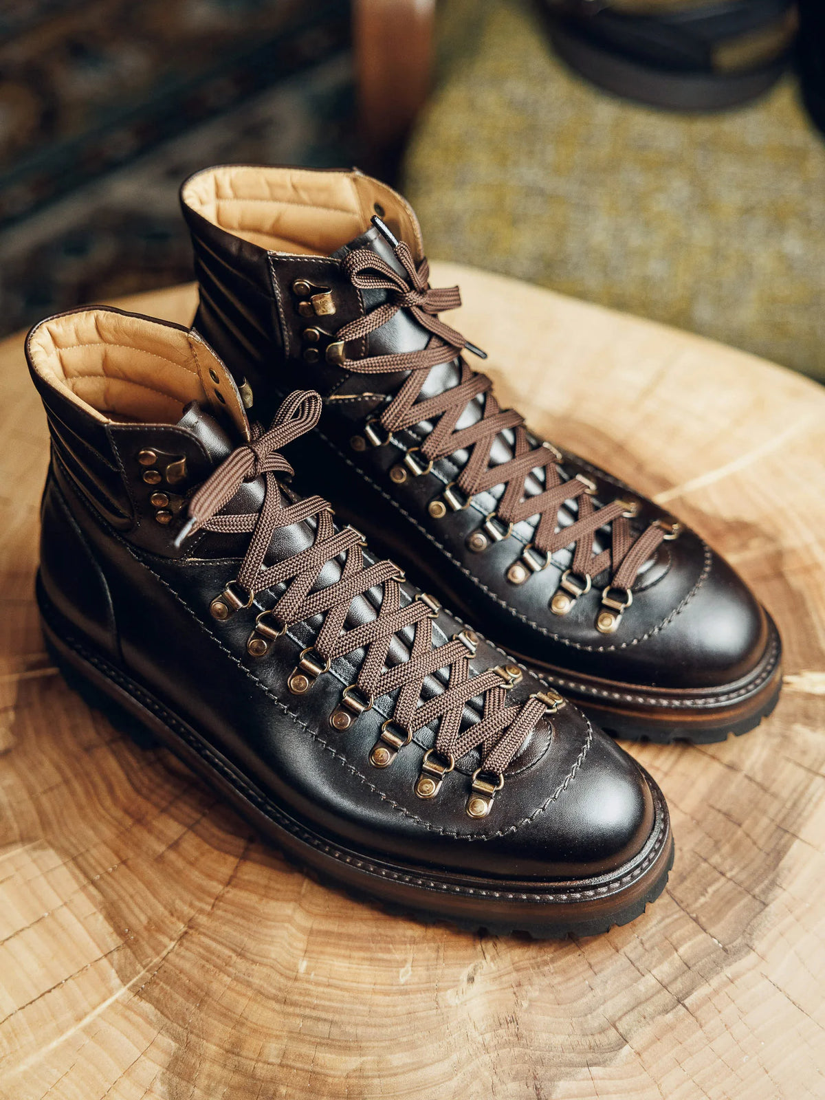 ED195 | BLACK HICKING BOOTS