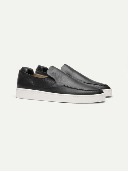 BLACK SLIP-ON SNEAKER